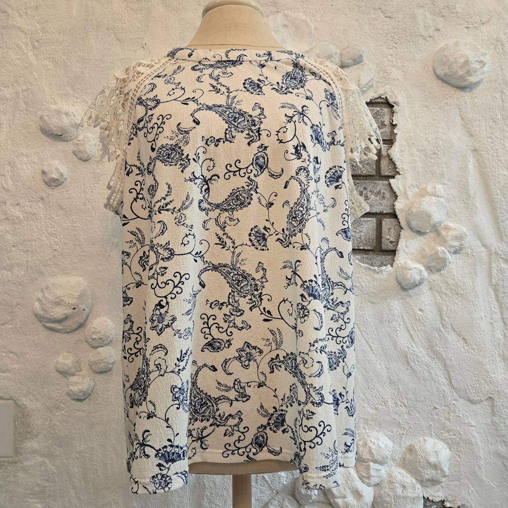 Perch Women Boho Blue White Paisley Top with Crochet Lace Shoulder Size XXL